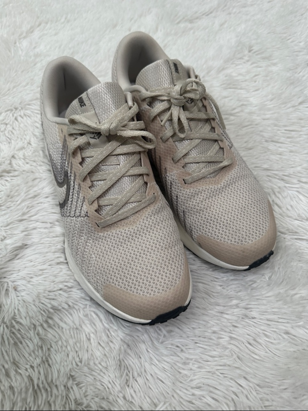 ❤️ Nike Run Defy Shoe